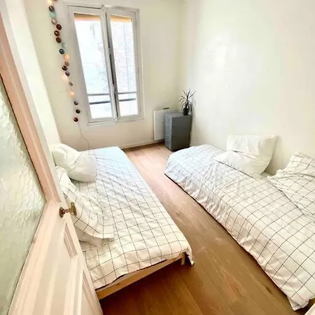 Amazing Duplex Les Batignolles, Apartment *