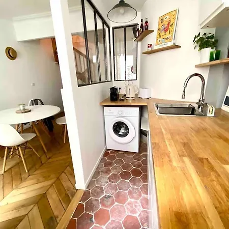 Amazing Duplex Les Batignolles, Apartment